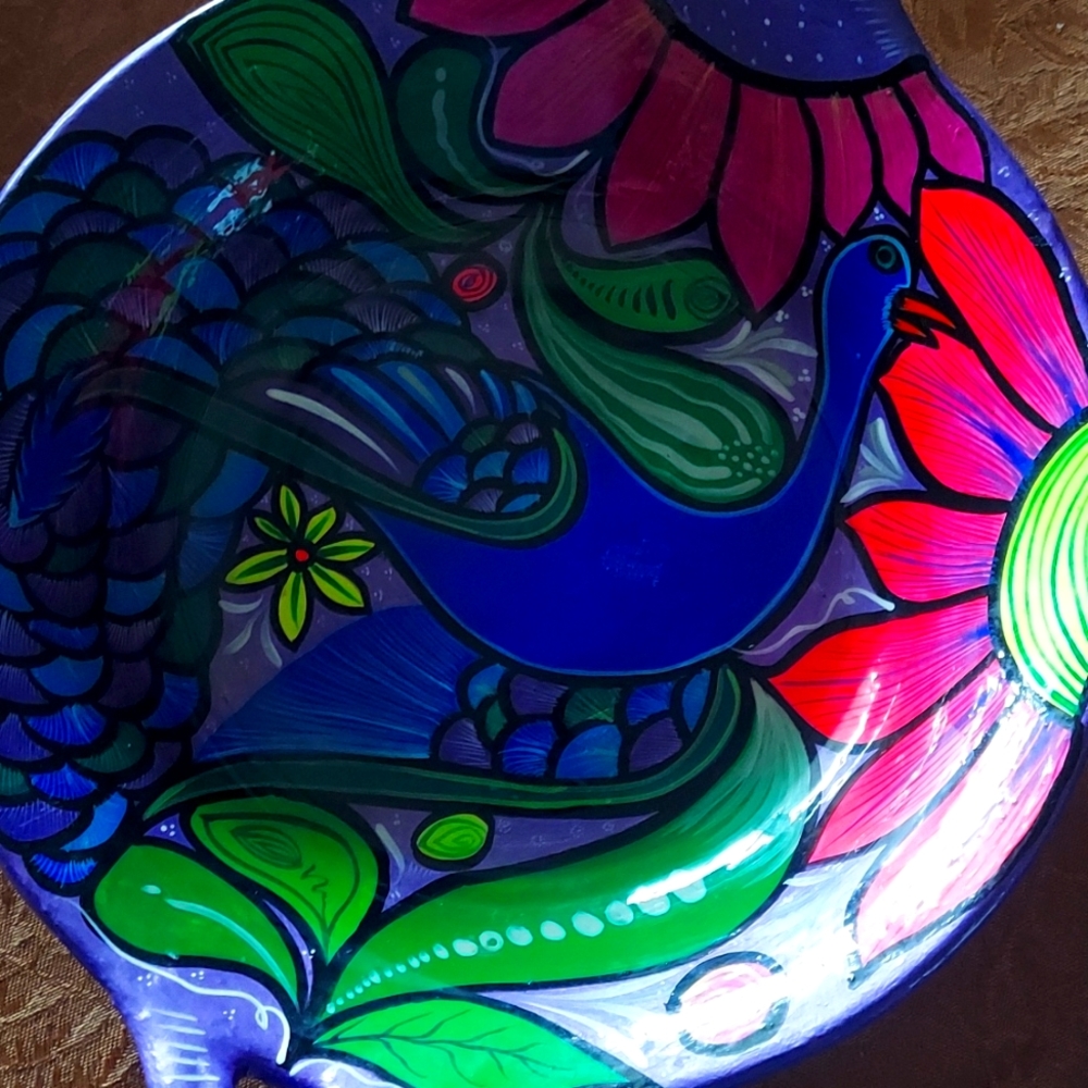 Decorative plate.